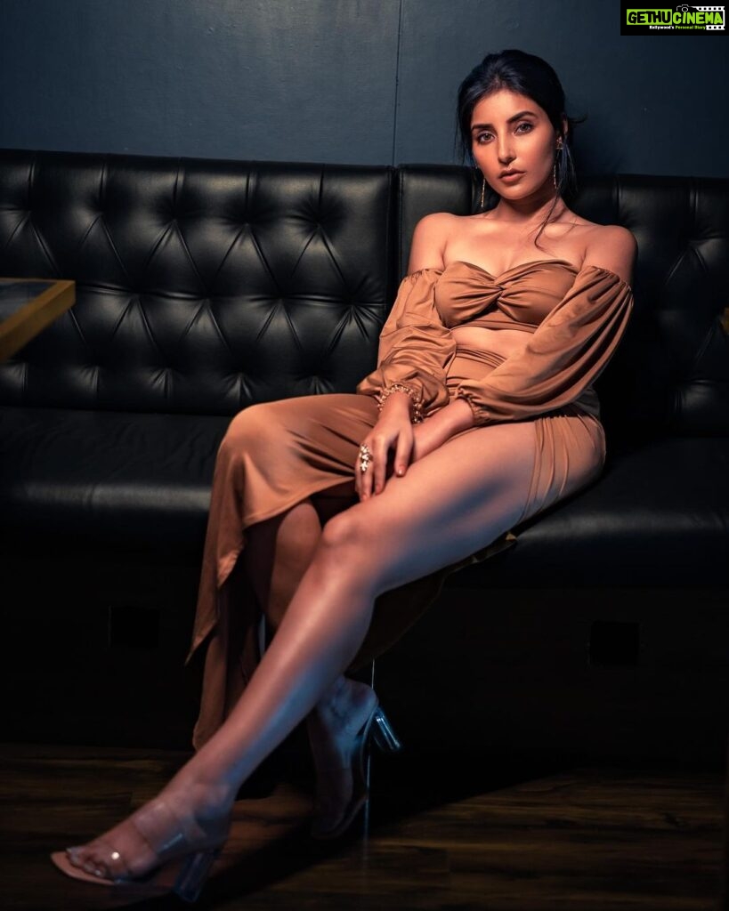Harshita Gaur Instagram - When you get dressed for a party and don’t feel like going . . . Do you ever feel like that? 📸 @areesz MUH @manishsharma96 @shinde_jyotika Styled by @bombaebyaisha Toco Bar