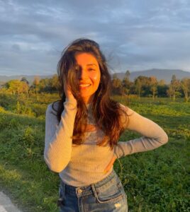 Harshita Gaur Instagram - 🌞 gets me so excited !! . . . 📸 @siddhi_idnani light nahi jaani chaiye 😅😋 Nampong, Arunachal Pradesh, India