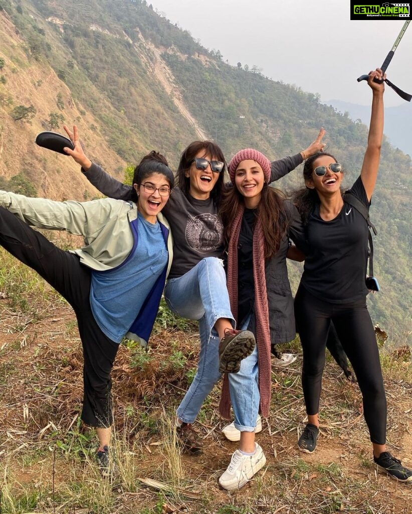 Harshita Gaur Instagram - Throwback to this amazing time @apoorva_srinivasan @tarakatyayini #sikkim #baichungbhutia #throwbackthursday #photodump