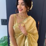 Harshita Gaur Instagram - Saree ♥️ . . MUA @ruchikadasofficial bhabhiiii 😘