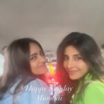 Harshita Gaur Instagram – #sundaybrunch #girlsdayout #reelifeelit Mumbai, Maharashtra