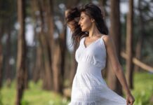 Harshita Gaur Instagram - Somewhere 🍃 . . . #throwback @corygoldbergphotography
