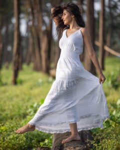 Harshita Gaur Instagram - Somewhere 🍃 . . . #throwback @corygoldbergphotography