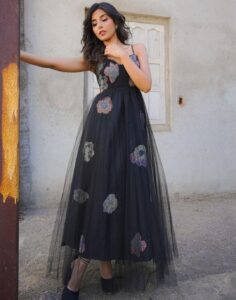 Harshita Gaur Instagram - 🖤 
.
.
.
@akankshakawediastyle @manishsharma96 @_therahulsharmaa_ 
@geishadesigns @diagoldbyvardagoenka @londonrag_in
