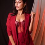 Harshita Gaur Instagram - 🍓 . . 📸 @ashraygoyalphotography Styled by @akankshakawediastyle MUA @manishsharma96 Outfit @varnikasangoi #jehanabadpromotions