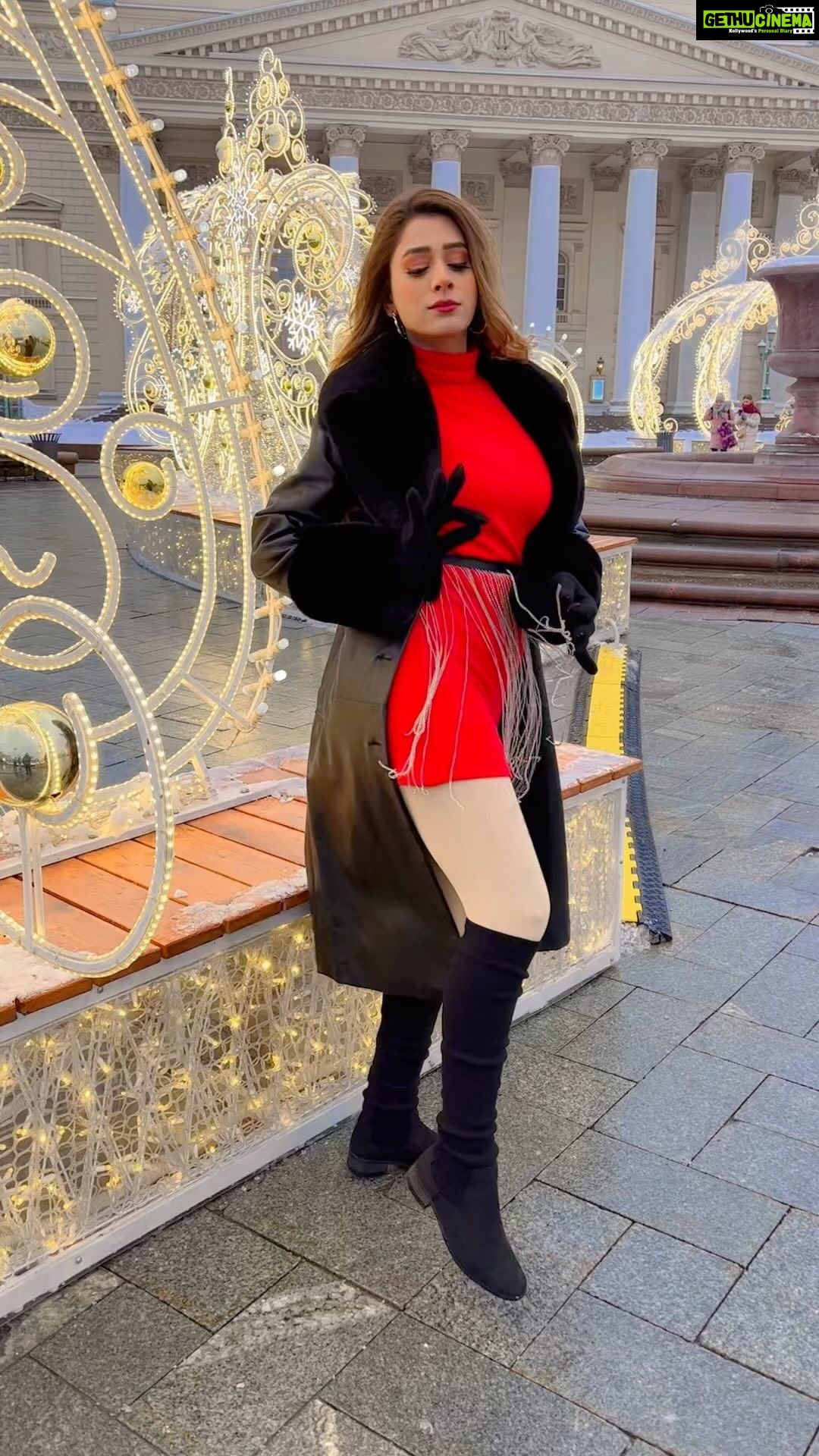 Hiba Nawab Instagram - #kamarmatmatka💃 @sagamusic @dilersinghkharakiya