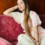 Hiba Nawab Instagram - 💛 . styled by : @neelangi_johari Mumbai, Maharashtra
