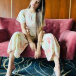 Hiba Nawab Instagram - 💛 . styled by : @neelangi_johari Mumbai, Maharashtra