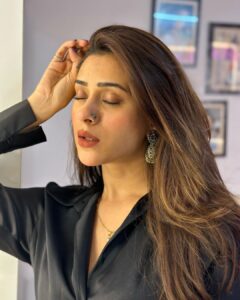 Hiba Nawab Instagram - Ye dhuan dhuan 🖤 Mumbai, Maharashtra