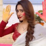 Hiba Nawab Instagram - Happy holi♥️