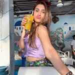 Hiba Nawab Instagram - Hello birthday month ♥️😻