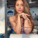 Hiba Nawab Instagram - Hello birthday month ♥️😻