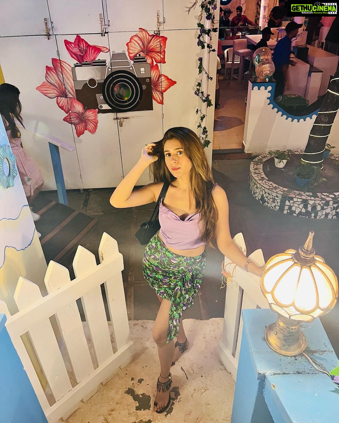 Hiba Nawab Instagram - Climbing all the way to you ♥️ Goa