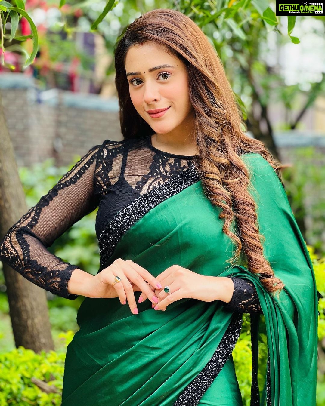 Hiba Nawab Instagram - Go green 🌱 Mumbai, Maharashtra