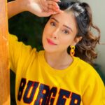Hiba Nawab Instagram – Standing in the light of your Halo 😇 Mumbai, Maharashtra