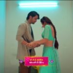 Hiba Nawab Instagram - Samay ke kaaran uljhe huye dhaagon ko suljhaane mein jut gayaa hai Kanha! Kya pata laga paayega wo Saanchi ka sach? Kya modd legi ab ye kahaani? Jaanne ke liye dekhna na bhooliye #WohToHaiAlbelaa, Somvaar se Shanivaar raat 9 baje sirf #StarBharat par. Follow kariye hamein Instagram, Facebook aur YouTube par, aur judde rahiye apne Star Bharat parivaar ke saath. #DilDekeDekhoZara @shaheernsheikh @hibanawab @karanveermehra