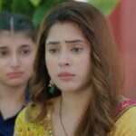 Hiba Nawab Instagram - सयूरी ने रखा कान्हा और उसकी माँ के लिए व्रत, देखें कैसे करती है सयूरी व्रत का पालन! जानने के लिए देखिए #वोतोहैअलबेला #WohToHaiAlbelaa सोम-शुक्र, रात 9 बजे, सिर्फ़ STAR भारत पर। @shaheernsheikh @kinshukvaidya54 @hibanawab @pallavipradhan1410