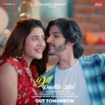 Hiba Nawab Instagram - Experience the rollercoaster ride of love in #PalakMuchhal’s soulful track #DilPuchtaHai featuring #RohanMehra and #HibaNawab 😍 SONG OUT TOMORROW! #ZeeMusicOriginals @rohanmehraa @hibanawab @palakmuchhal3 #SanjeevDarshan @mishra_dhoopa @dhruwal.patel @jigarmulani @rhythmsanadhya @narendramohanfilms @sanjeevrathod_official @darshanrathod_official @anuragbedii @zeemusiccompany