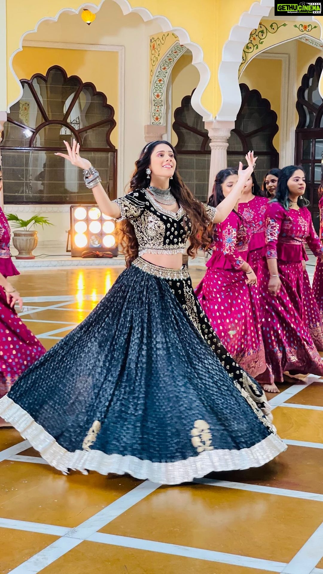 Hiba Nawab Instagram - Chabi♥️ . Outfit- @falodmohit Styled by - @neelangi_johari