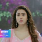 Hiba Nawab Instagram – 15 साल बाद चौधरी हवेली में बुलाया है सैयूरी के परिवार को वापस, 
आखिर क्या करने वाली हैं चीरू की माँ?
जानने के लिए देखिए #वोतोहैअलबेला #WohToHaiAlbelaa 
सोम-शुक्र, रात  9 बजे, सिर्फ़ STAR भारत पर।

@shaheernsheikh @apnanuj @kinshukvaidya54 @hibanawab