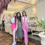 Hiba Nawab Instagram - Happy happy happy birthday my pretty girl @kishoreaashna ♥️♥️♥️wishing you a day that’s as special and awesome as you are.. thank you for always being there for me, life is more fun you by my side.. love you baby .. missi missi youuuuuu♥️♥️♥️ P.S last video is our fav 😛