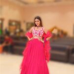 Hiba Nawab Instagram - Styled by: @ashnaamakhijani @styledbyashna Outfit: @yeh_lehenga_nahi_mehenga Jewellery: @fashionjewellery_21 Clicked by @diamondstudio6 Mumbai, Maharashtra