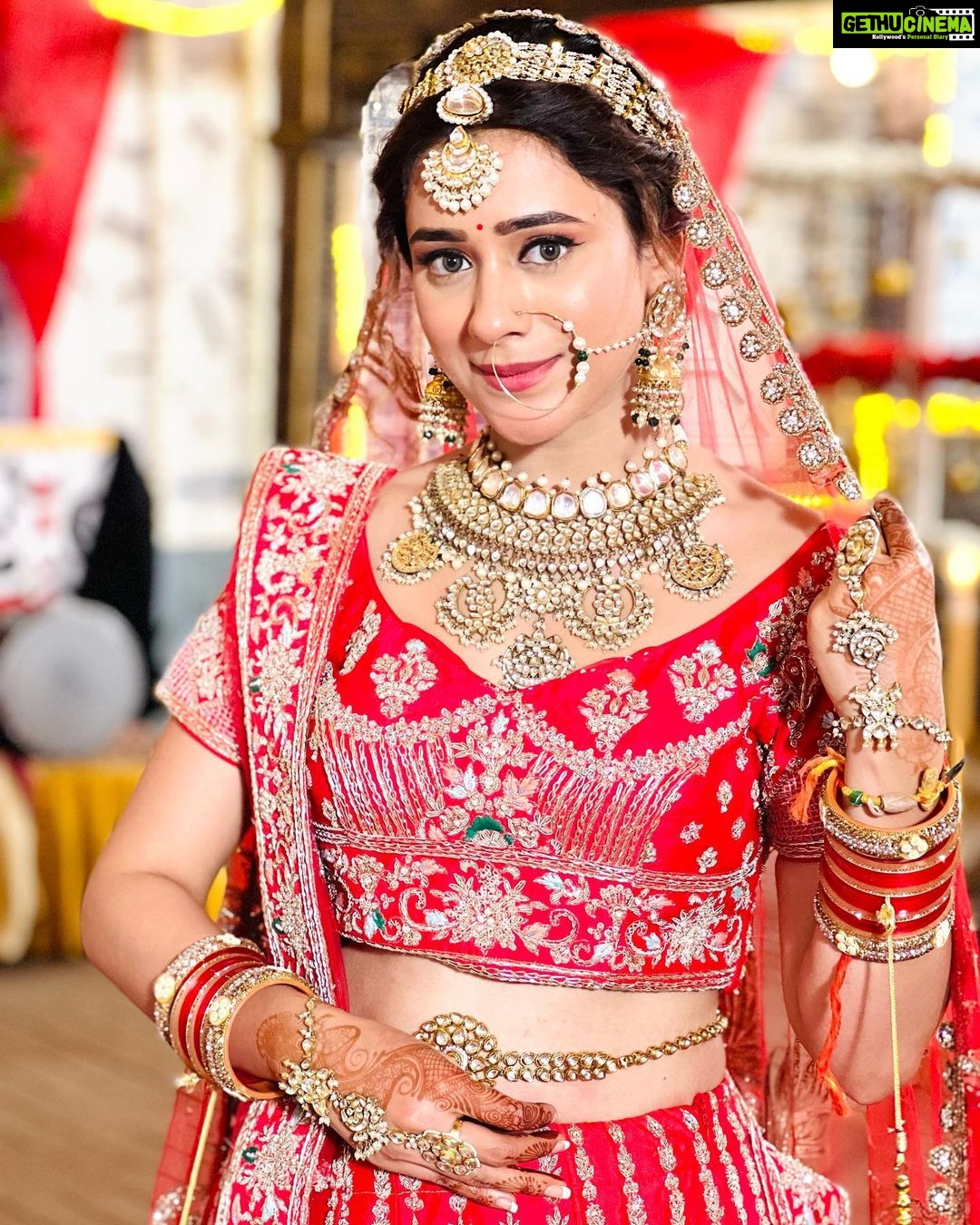 Hiba Nawab Instagram - Sayu sayu sayuriiiiđź’• #wohtohaialbelaa @starbharat @directorskutproduction Mumbai, Maharashtra
