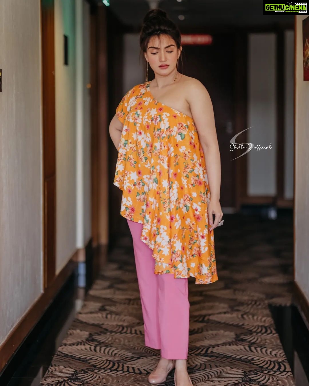 Honey Rose Instagram - Photography @shikku_j_official__ MuA @manjucalluna Costume @tanith_design Accessories @anokhi_priyakishore