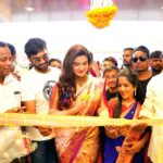 Honey Rose Instagram - Thank you @chandanabrotherstelangana for inviting me to this grand opening..... @chandanabrotherstelangana @anudeep_munna Mua @sreshtamakeup Accessories @anokhi_priyakishore Designed @tanith_design
