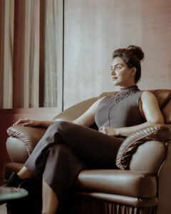 Honey Rose Instagram - Photography  @__maniac__7
Mua @sreshtamakeup 
Accessories @anokhi_priyakishore