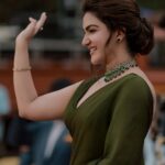 Honey Rose Instagram - @honeyroseinsta ❤️. . . . . #honeyrose #honeyroseinsta #honeyroselipsense #honeyrosefans #honeyrosehot #malayalammovies #instareels #mollywood #tollywood #arrahman #leo #lcu #logeshkanagaraj #avatar #malayalamsongs #maniratnam #valentineday #actresshot #feb14 #kerala #keralagodsowncountry #trivandrum