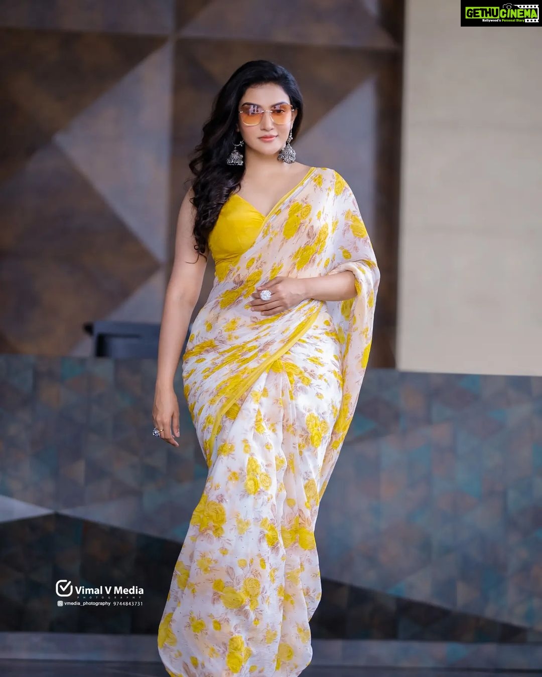 Honey Rose Instagram - Photography @vmedia_photography MuA @manjucalluna @rahul_namo_ Accessories @manjucalluna Costume @tanith_design @__nebu.john_cheppukulam___