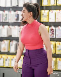 Honey Rose Instagram - @honeyroseinsta 💜💖 @peppeads @dgitoconnect Wayanad വയനാട്