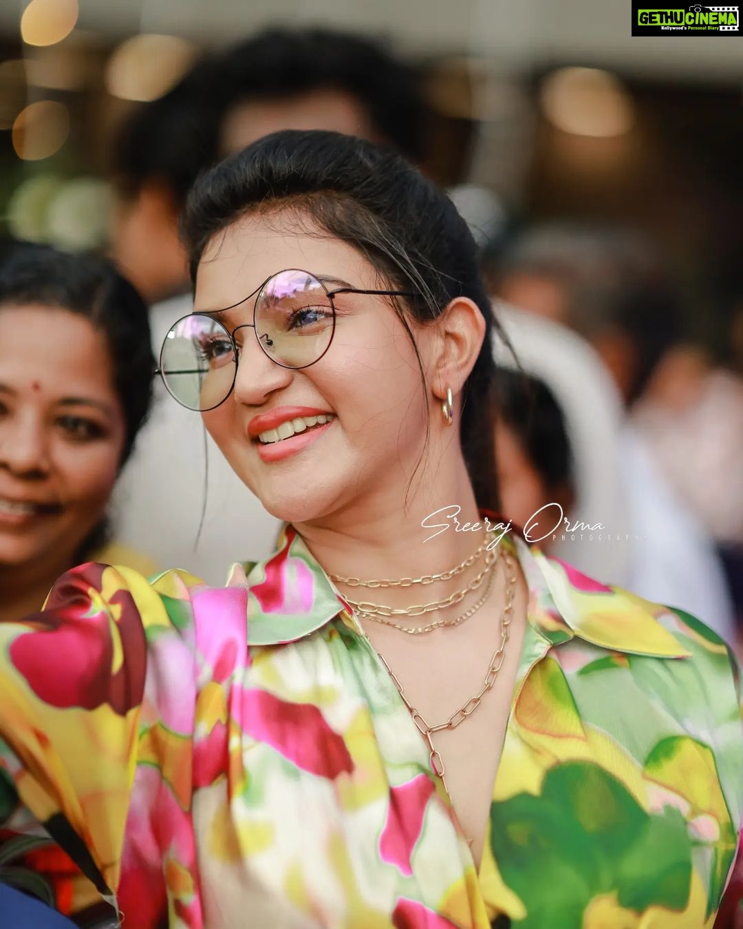 Honey Rose Instagram - @manju_calluna_unisex_salon Photography @sreeorma Stylist @manjucalluna @rahul_namo_