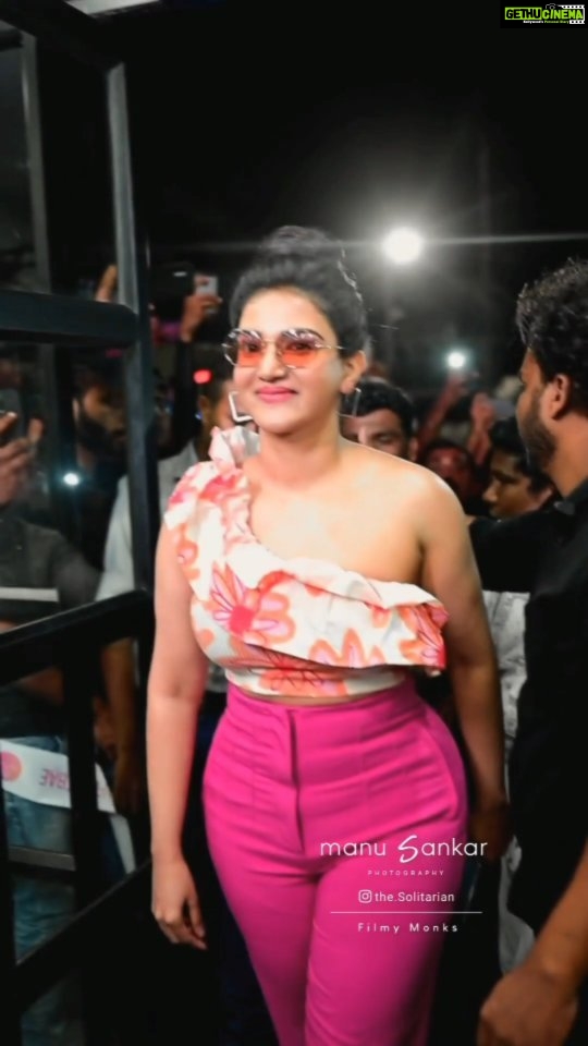 Honey Rose Instagram - Photography @her_captain__ Stylist @manjucalluna @leskydinerestaurantpalakkad