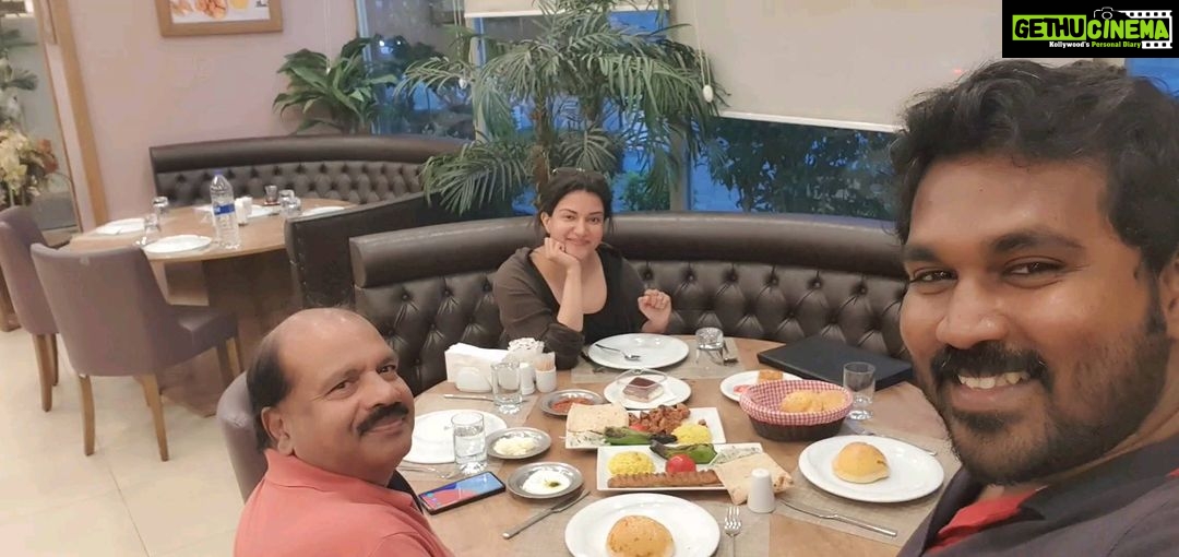 Honey Rose Instagram - Turkish dinner... @rahul_namo_