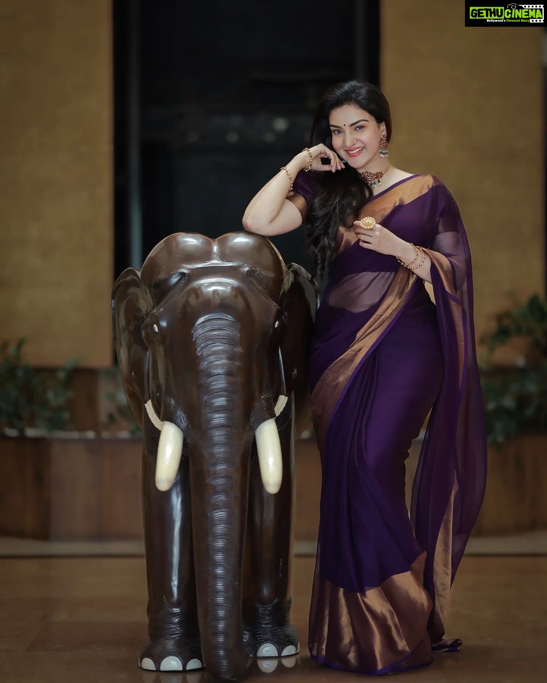 Honey Rose Instagram - Photography #@bennet_m_varghese Hair style @rahul_namo_ Costume #@tanith_design Accessory #@anokhi_priyakishore