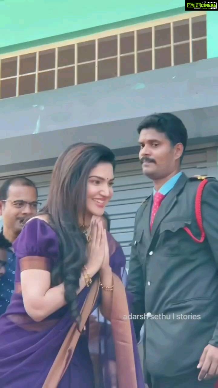 Honey Rose Instagram - @adarshsethu_stories @nammude_swantham_chalakudy @chalakudy_stories @chalakudymedia