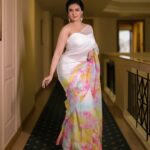 Honey Rose Instagram – Photography #@bennet_m_varghese
MUA #@manjucalluna
Costume #@tanith_design
Accessory #@anokhi_priyakishore