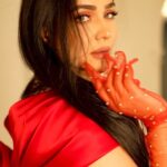 Humaima Malick Instagram - I feel like a princess 👸 Video by @abdulah_mehr Makeup by @tahira_makeup_art @headlinesofficial