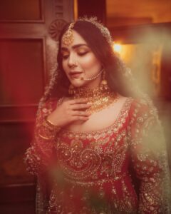 Humaima Malick Instagram - Mujhey yaqeen hai hum pey , tum pey or tumharay andar rahti hoi MAIMA ki mai pey :)