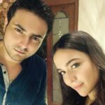 Humaima Malick Instagram - Box office aside, encomiums aside, success aside, Daro has been an emotion for me. The outpouring of love from the world over, makes me humbled and overwhelmed in the same breath. My heartfelt gratitude to the man who passionately lived this dream for years, unfazed by adversity: my director, Bilal Lashari. Thank you for painstakingly molding me into your Daro. Your vision, your support and your determination, were a shot in my arm and made sailing through the choppiest seas into a smooth ride. In my long innings in showbiz, i can safely state that this has been among my highlight performances. May the legend live on! @bilal_lashari @maulajattofficial