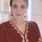 Ihana Dhillon Instagram - Festive vibes 🌺 . . . #instagood #instareels #festivevibes #festivewear #trending #trendingreels #love #ihanadhillon