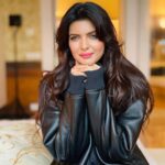 Ihana Dhillon Instagram - Life is like a mirror , we get the best results when we smile 😊