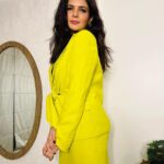 Ihana Dhillon Instagram - “ In a world full of trends , I want to remain a classic “ 😊 #beingoriginal #alwaysbeyou Styled by:- @yashasvisingh19 Wearing:- @ikichic_official Jewellery:- @palmonas_official MUA & hair :- me