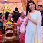 Ihana Dhillon Instagram - Ganpati Bappa Morya 🙏🙏🙏❤️❤️❤️ Thank you Ganpati Bappa for everything 🙏🙏 #andhericharaja #ganpati #ganpatibappamorya #ganpati2022 #festive #mumbai #love #ihanadhillon गणपती बाप्पा मोरया