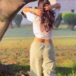 Ihana Dhillon Instagram - 🍁🍂 #instareels #instagood #instagood #sunlight #summer #summervibes #light #photography #videography #nature #love #ihanadhillon