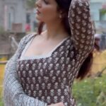 Ihana Dhillon Instagram - This song is magic 😍 @nimratkhairaofficial 😘 . . . #instamood #instareels #punjabisongs #punjabisuits #punjab #travelreels #trending #trendingreels #camera #action #love #ihanadhillon