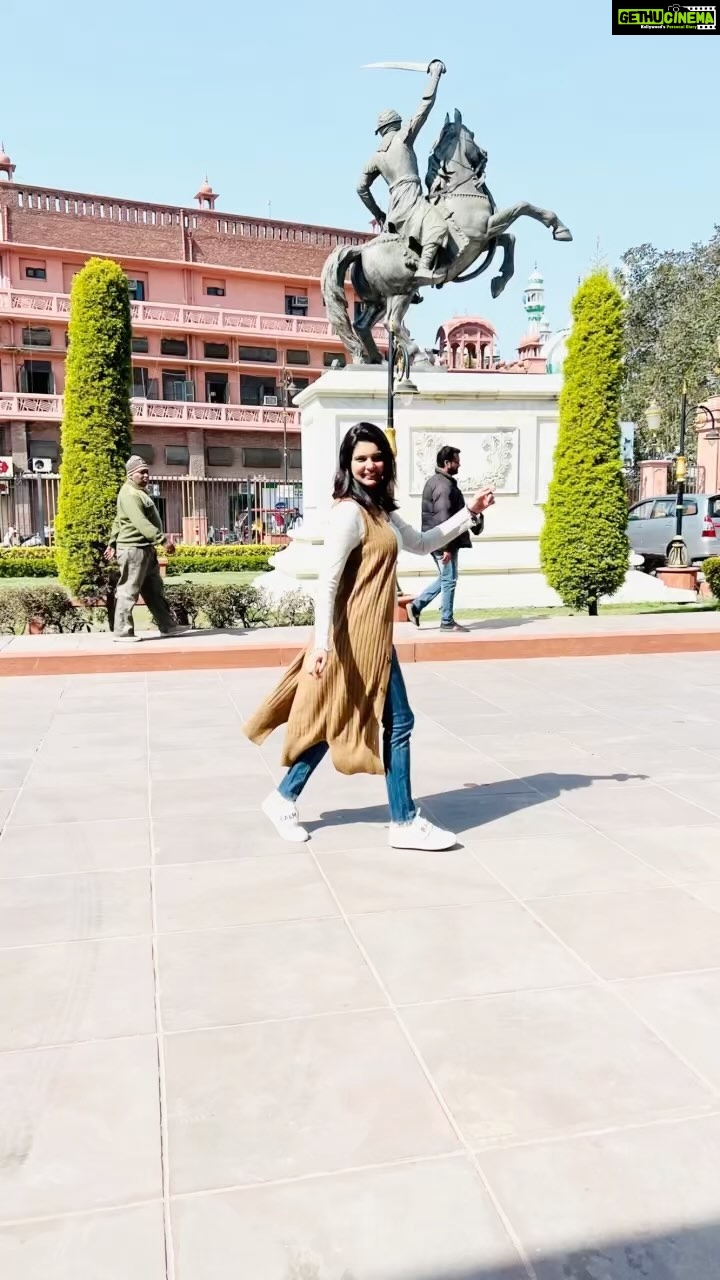 Ihana Dhillon Instagram - Amritsar trip 😍 With my favourite people @kirandhilon @hrprt_dhlln ❤️ #punjab #amritsar #loveforpunjab #surinderkaur #punjabi #punjabdikuddi #punjabifood #instagram #instareels Amritsar, Punjab