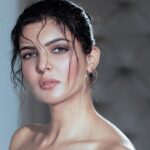 Ihana Dhillon Instagram - “Eyes talk” . . . . . Photography @rohangandotraphotographer #grace #eyes #photography #deepthoughts #makeup #hairstyles #natural #pose #mumbai #actor #love #ihanadhillon